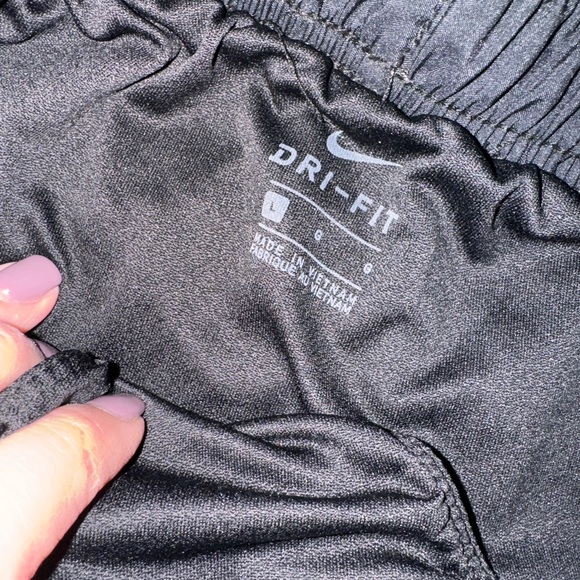Nike Running Shorts Size Large - Picture 4 of 7